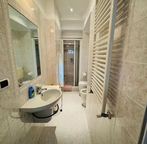 Giulia, Strategic Position Apartman