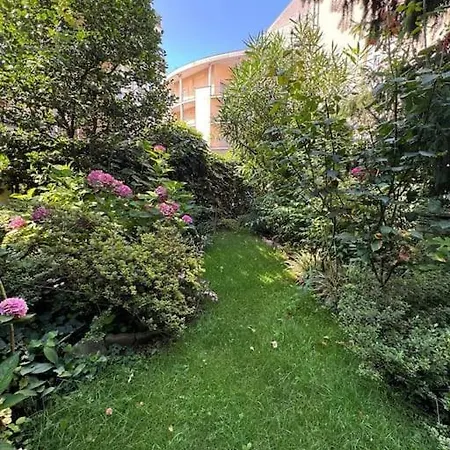 Giulia, Strategic Position Apartment *