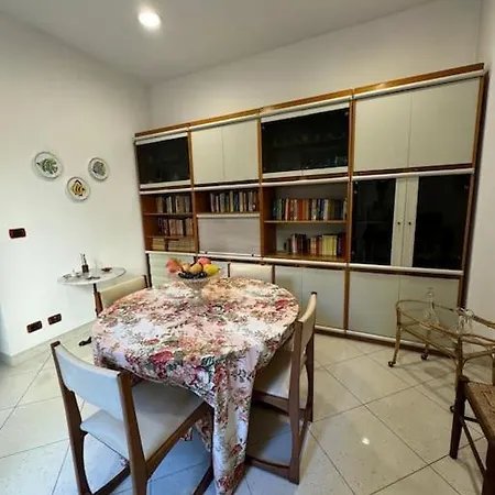 Giulia, Strategic Position Apartment *